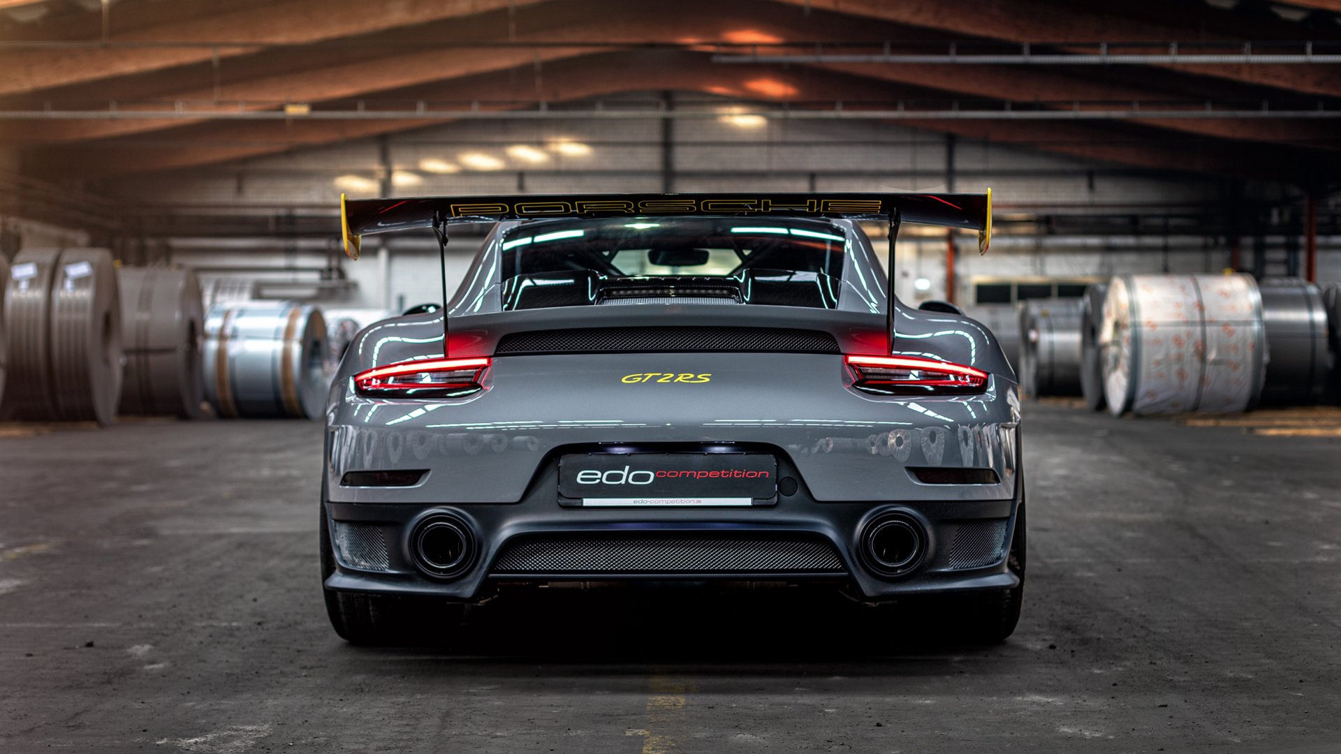 “足球+文化+科技”融合创新发布会在多个城市同步举行，行业开启新格局